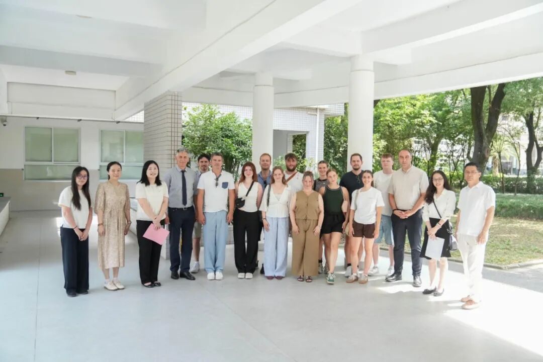 开展专题研讨座谈会